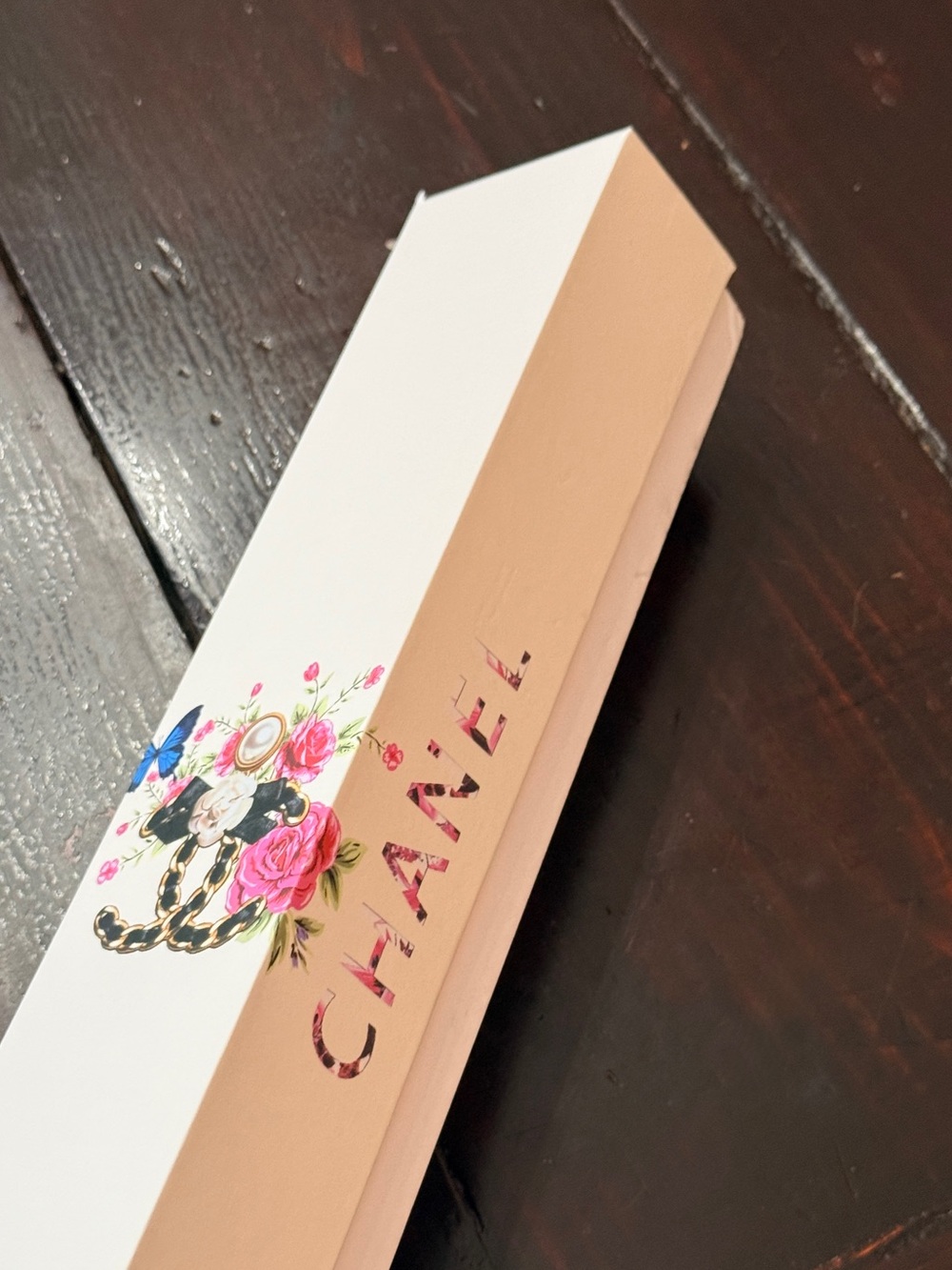 Chanel Floral Patterned NIB
Umbrella - Ivory/Cream. This was a gift
W/ purchase - Picture 2 of 5